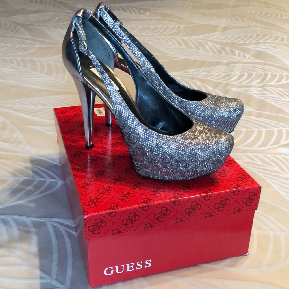 Guess Jacoba platform Heels